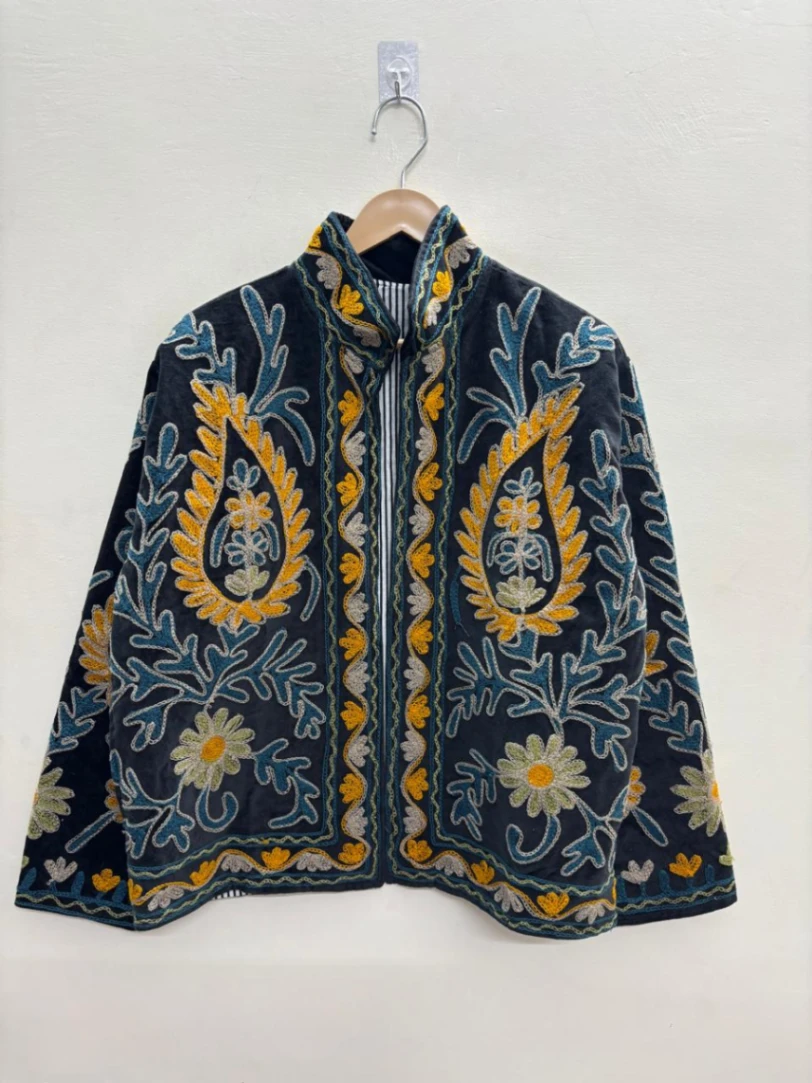 Velvet Ethnic Embroidery Jacket view 4
