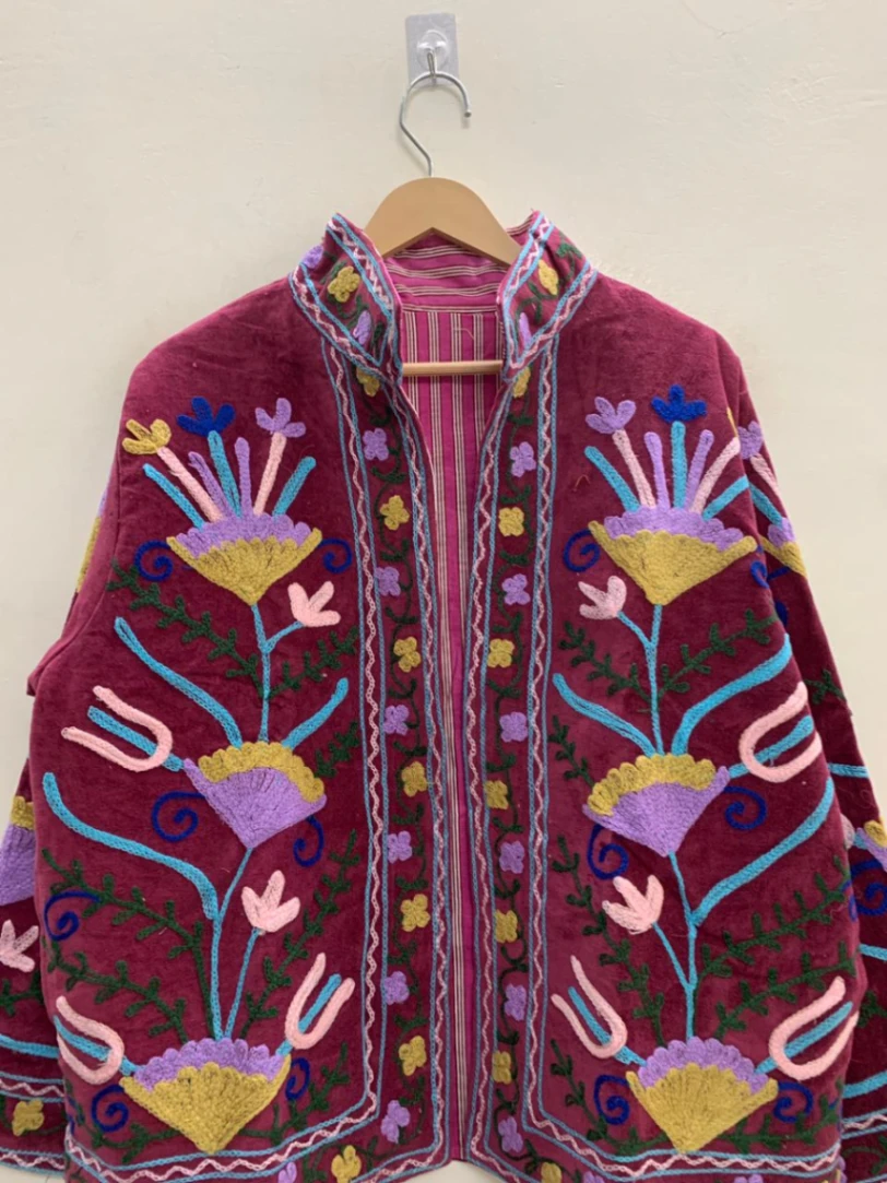 Handmade Velvet Suzani Jacket – Vintage-Inspired Embroidered Outerwear alternate view