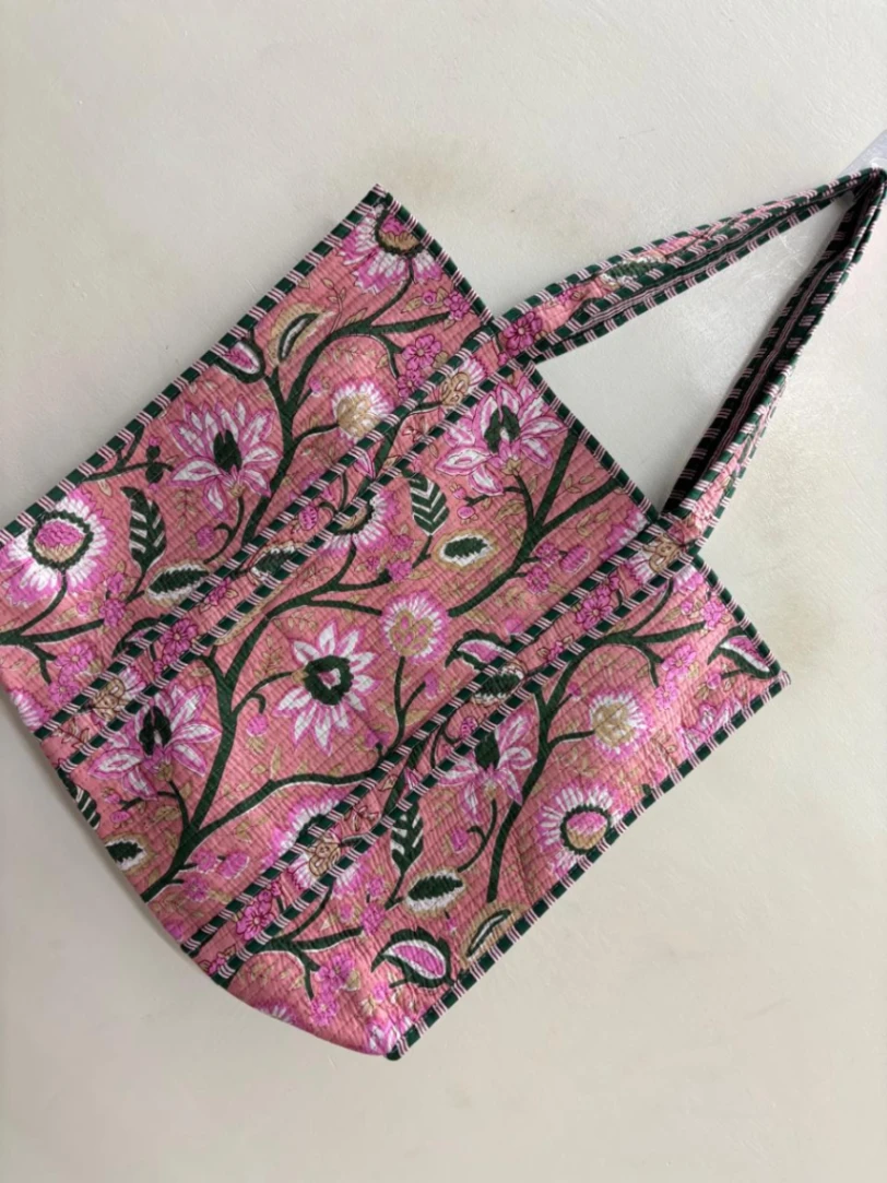 Chic Quilted Cotton Carry Bag alternate view