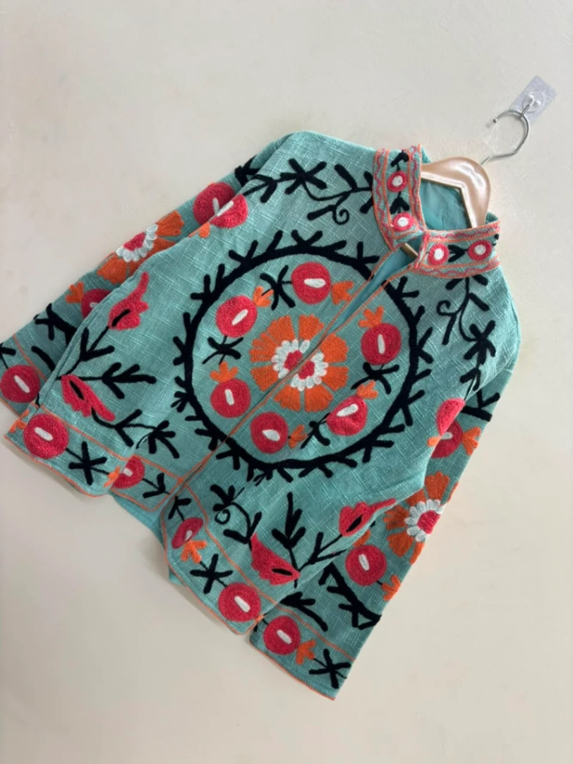 Handcrafted Cotton TNT Floral Embroidery Jacket view 3